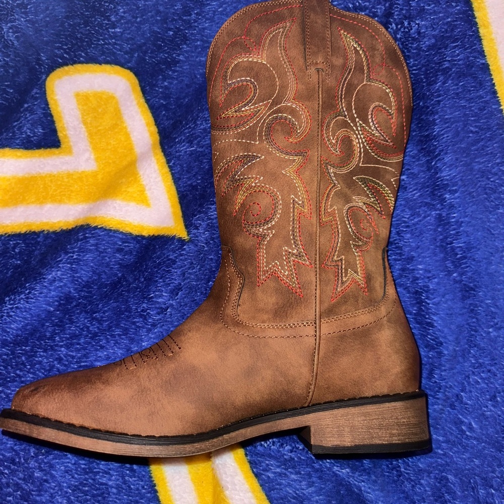 Women’s cowboy boots
